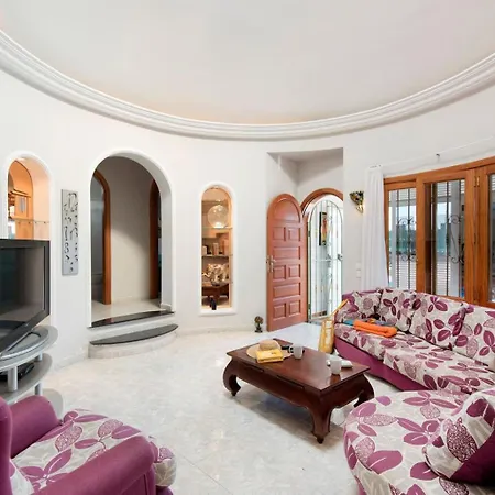 Liliana 别墅 蒂亚斯